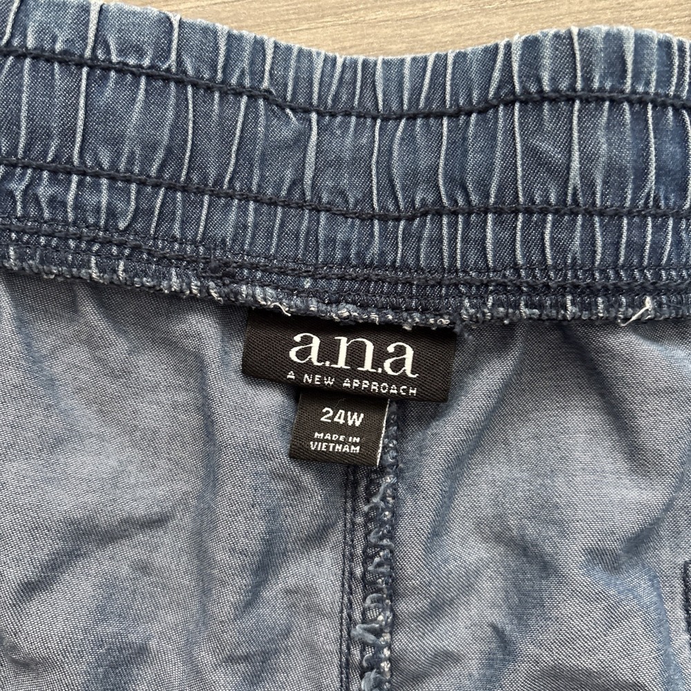 ana plus size 24w shorts blue chambray easy pull on elastic drawstring - Picture 5 of 11